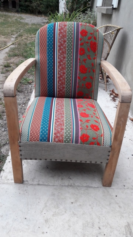 fauteuil à restaurer en cours de tapisserie, Blagnac, Le Couturier du Mobilier