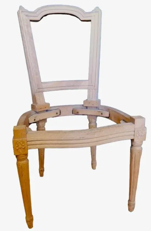 Restauration chaises Marie Antoinette à clochetons à Toulouse, Toulouse, Le Couturier du Mobilier