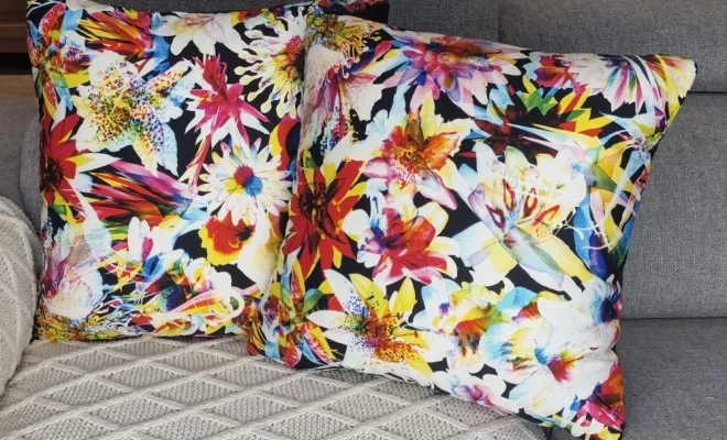 Vente coussins faits main 50 x 50 cm à Toulouse, Toulouse, Le Couturier du Mobilier