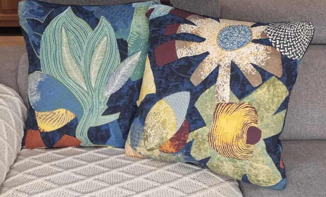 Vente coussins faits main 50 x 50 cm à Toulouse, Toulouse, Le Couturier du Mobilier