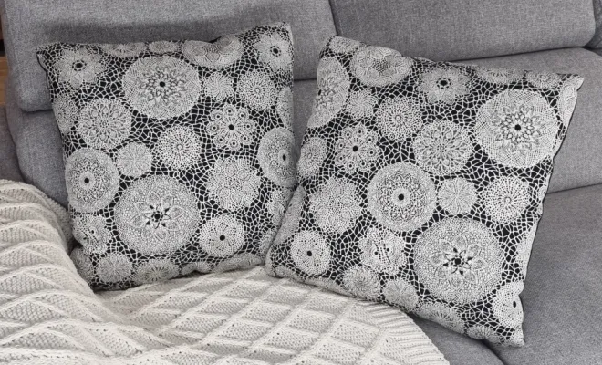 Vente coussins faits main 50 x 50 cm à Toulouse, Toulouse, Le Couturier du Mobilier